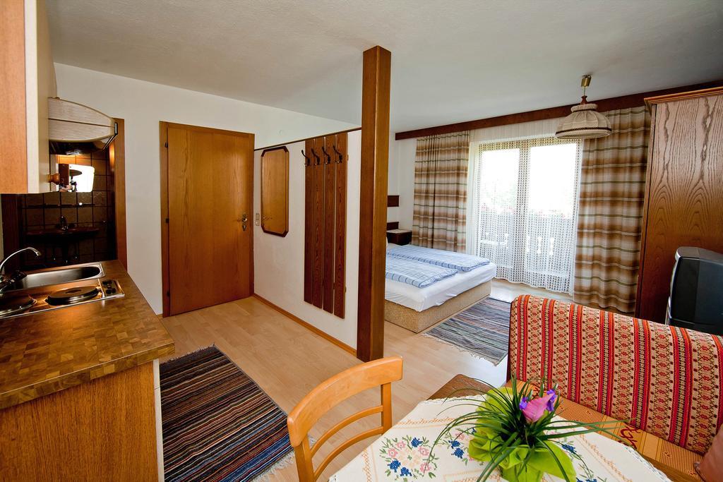 Landhaus Maridl Hart im Zillertal Ruang foto